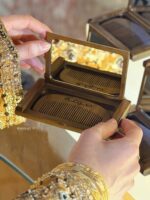 ⁦مشط خشبي (تخصيص) مدة التنفيذ(2-3أيام)⁩ - الصورة ⁦2⁩